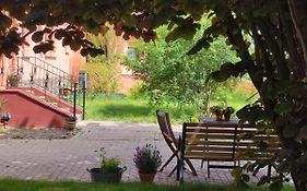 Storchennest mit eigenem Hof, Spielwiese und Terrasse